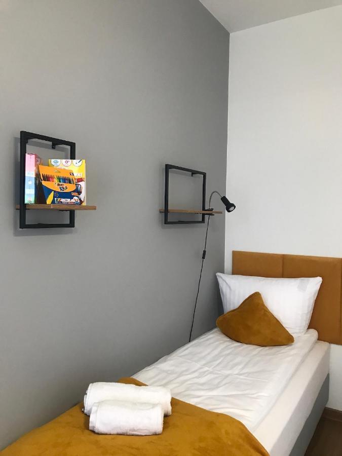 Apartament No82 Yellow Holiday Home Zator Buitenkant foto