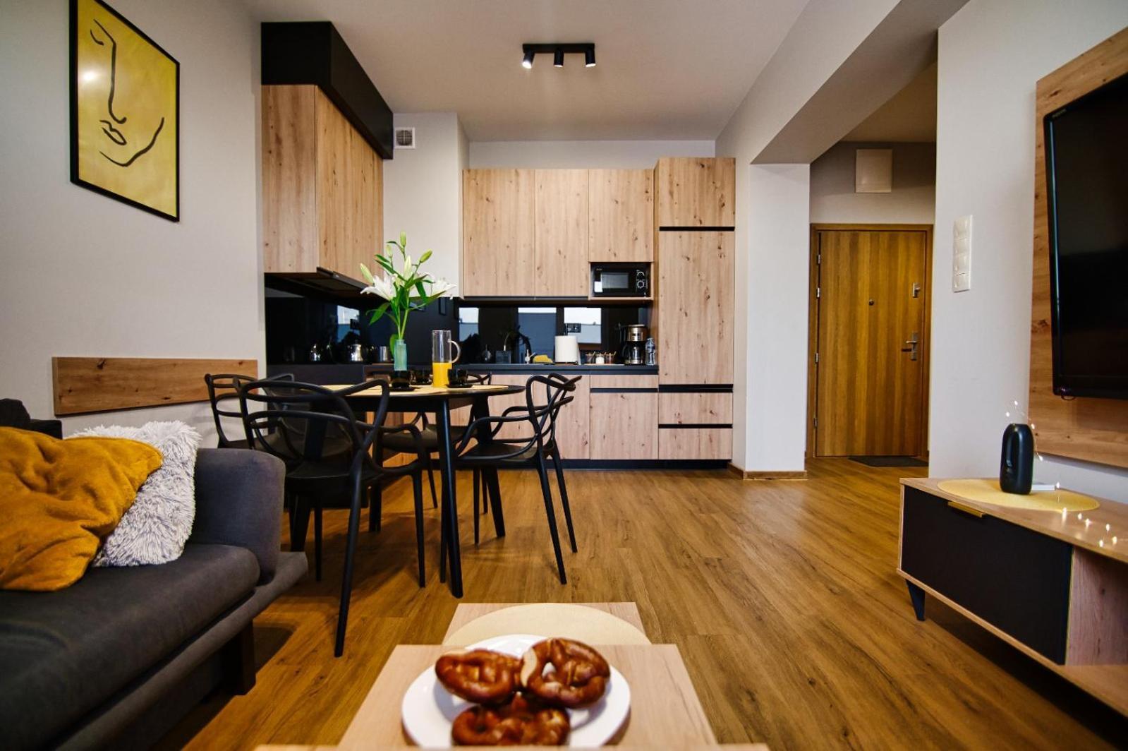 Apartament No82 Yellow Holiday Home Zator Buitenkant foto