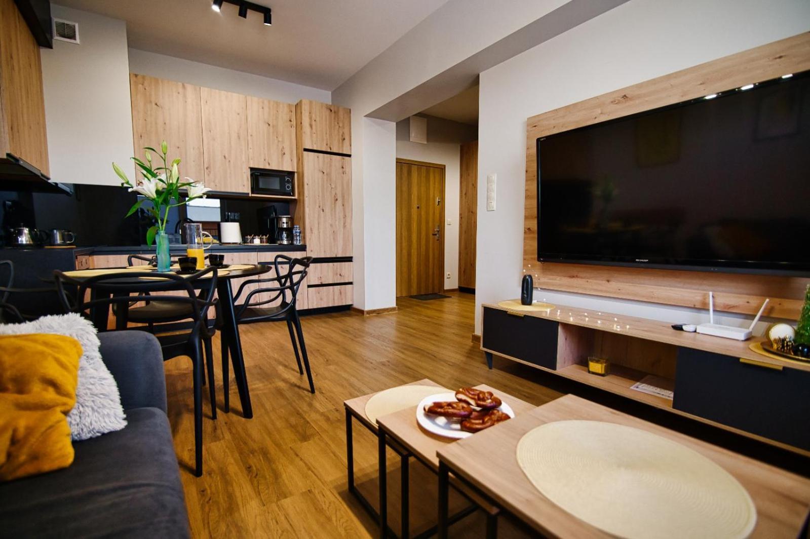 Apartament No82 Yellow Holiday Home Zator Buitenkant foto