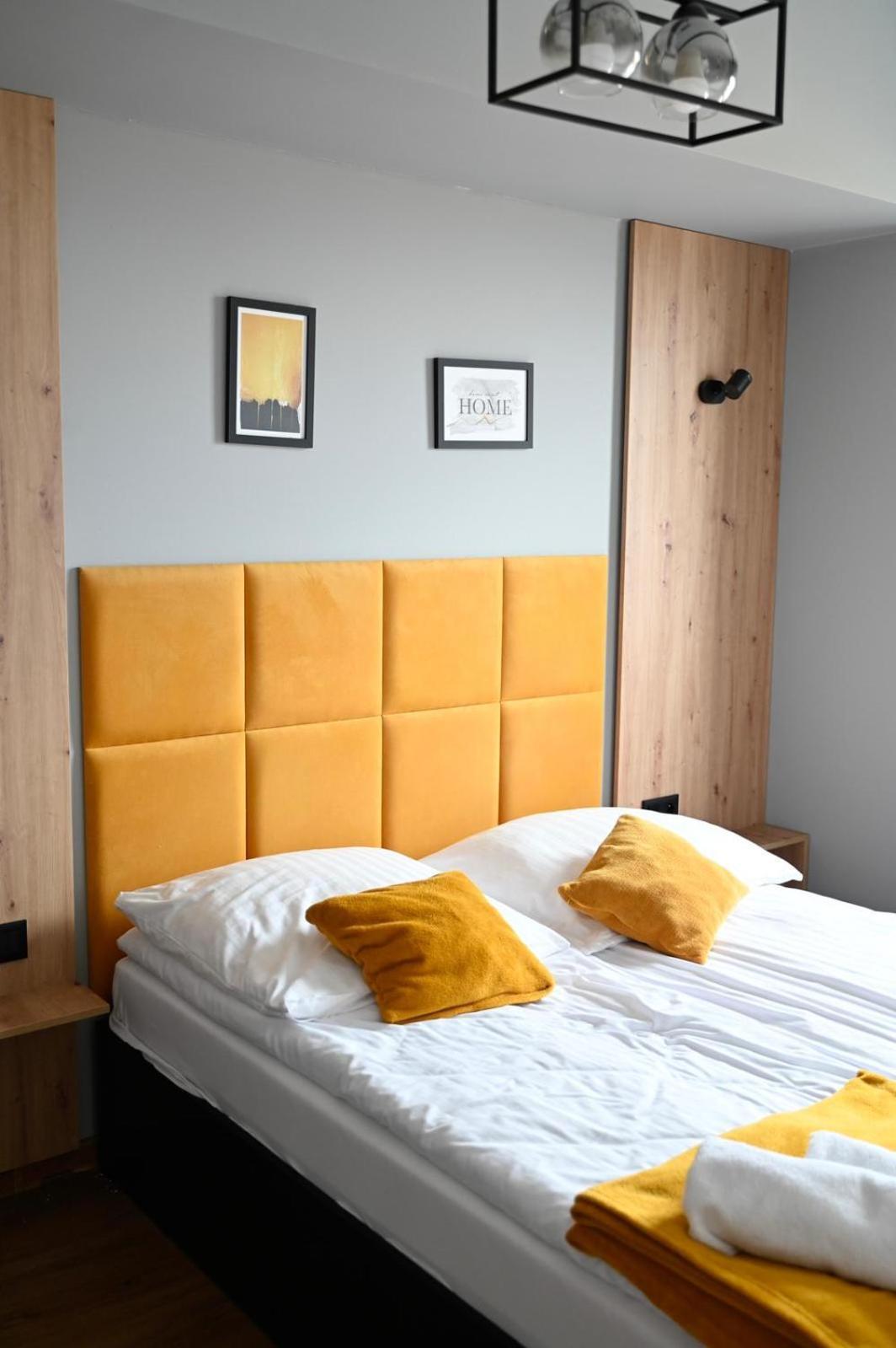 Apartament No82 Yellow Holiday Home Zator Buitenkant foto